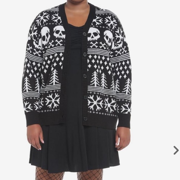 Hot topic Skulls & Bones Fair Isle Girls Oversized Cardigan Plus Size - Picture 2 of 5